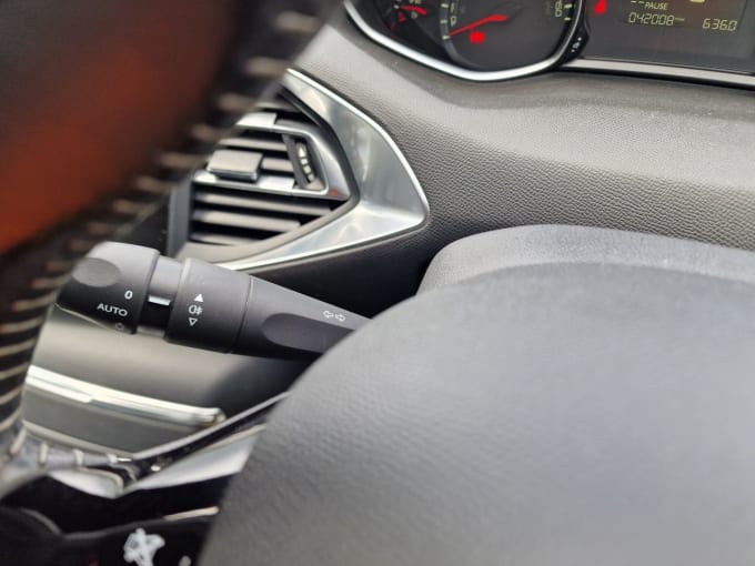 2025 Peugeot 308