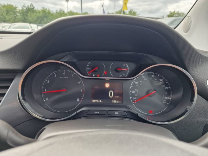 2025 Vauxhall Crossland X