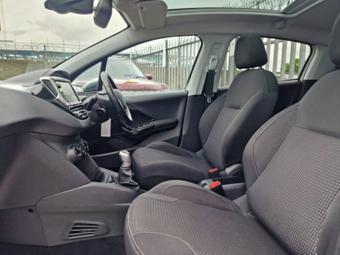 2025 Peugeot 208