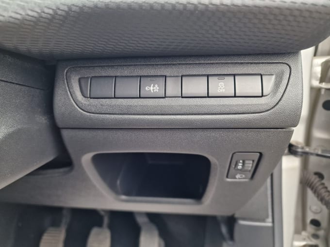 2025 Peugeot 208