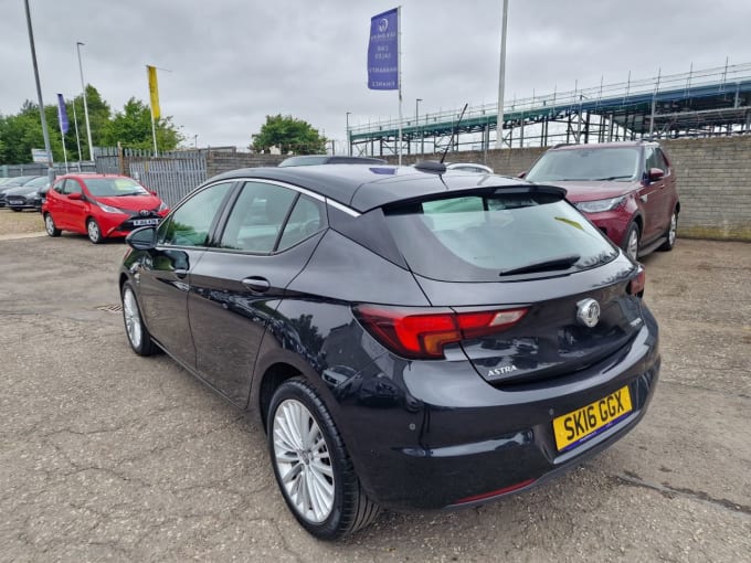 2025 Vauxhall Astra