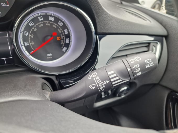 2025 Vauxhall Astra