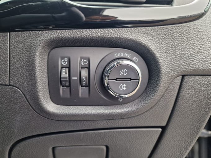 2025 Vauxhall Astra