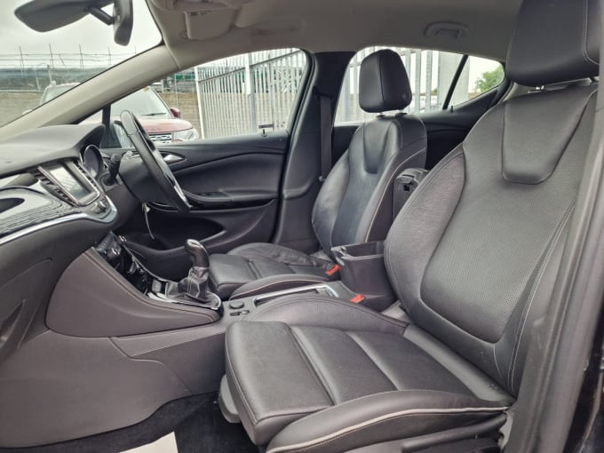 2025 Vauxhall Astra