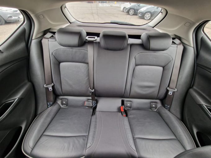 2025 Vauxhall Astra