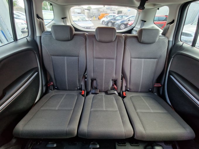 2025 Vauxhall Zafira Tourer