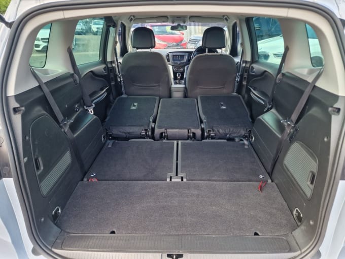2025 Vauxhall Zafira Tourer