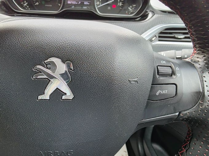 2025 Peugeot 208