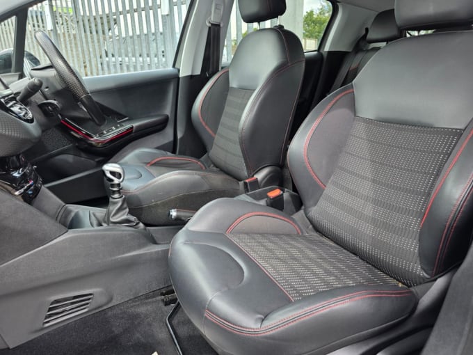 2025 Peugeot 208