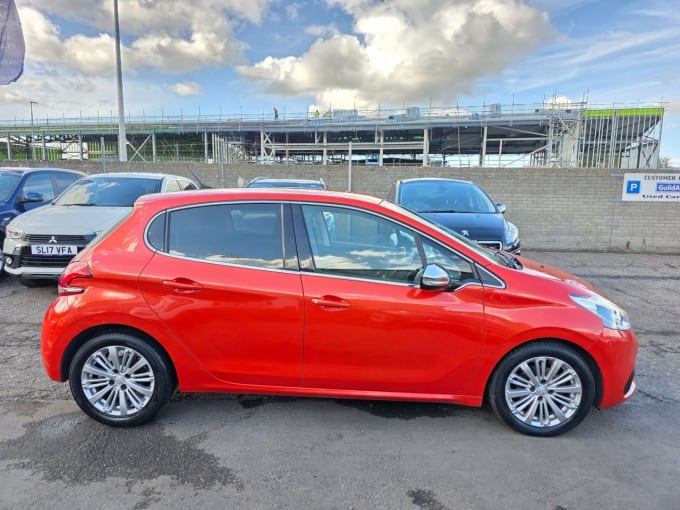 2025 Peugeot 208