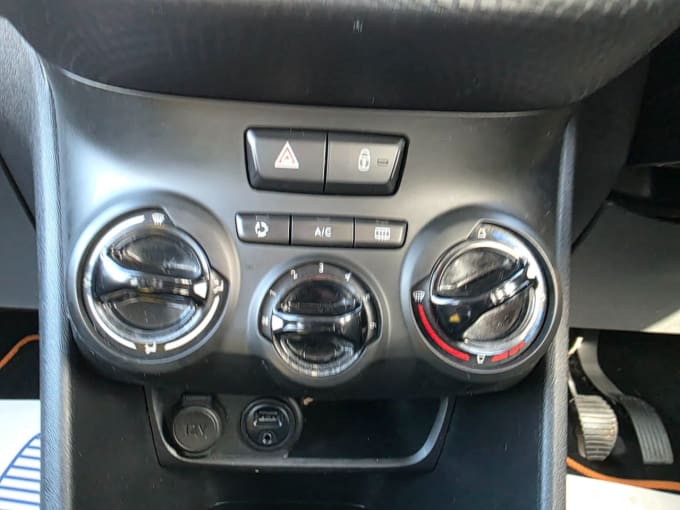 2025 Peugeot 208