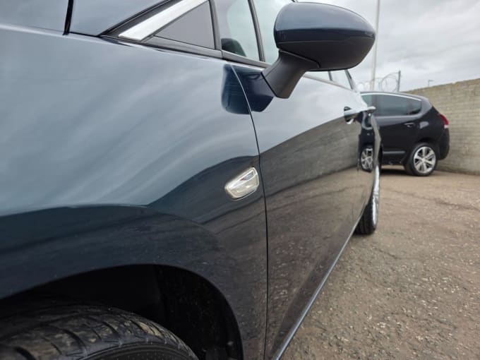 2025 Vauxhall Astra