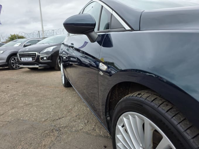 2025 Vauxhall Astra