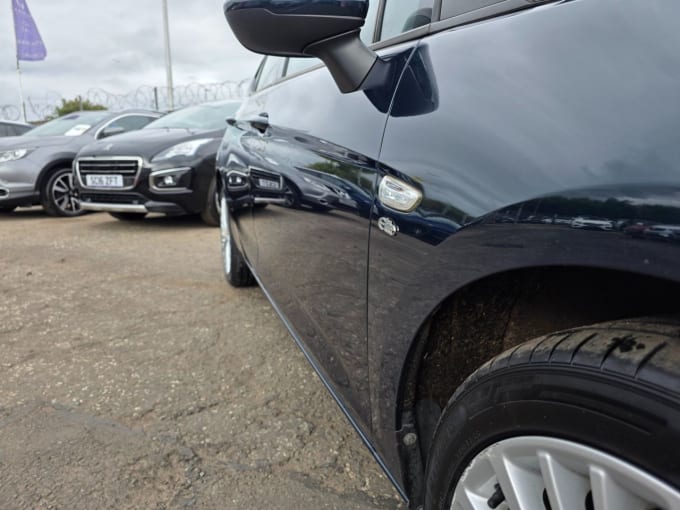 2025 Vauxhall Astra