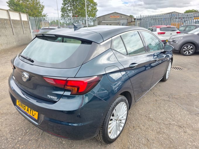 2025 Vauxhall Astra