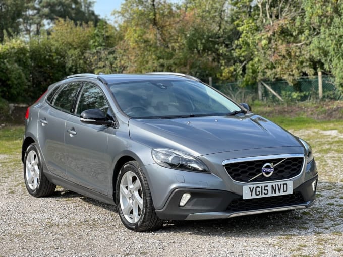 2024 Volvo V40