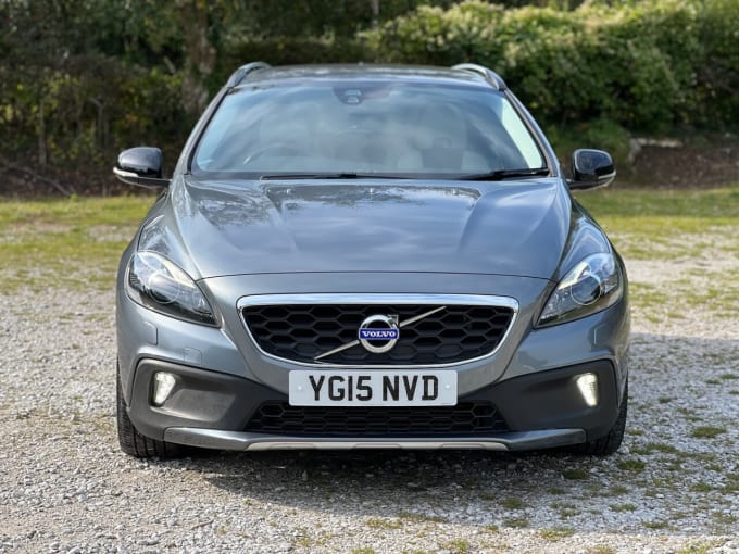 2024 Volvo V40