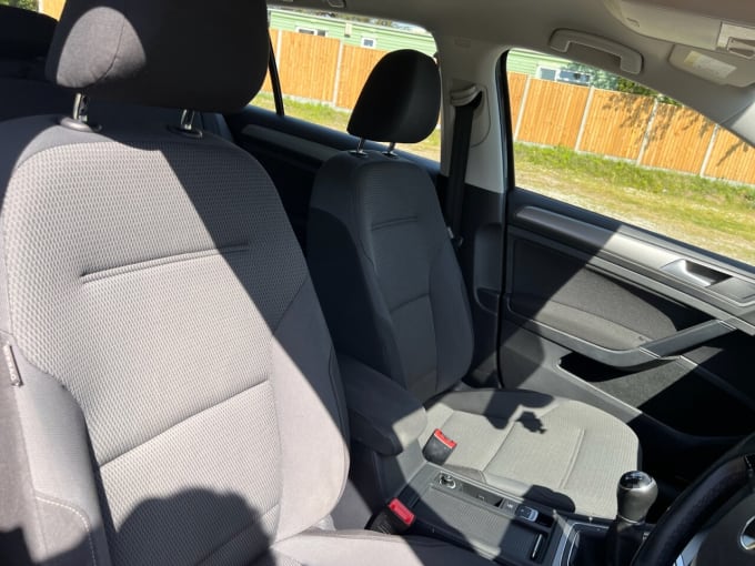 2025 Volkswagen Golf