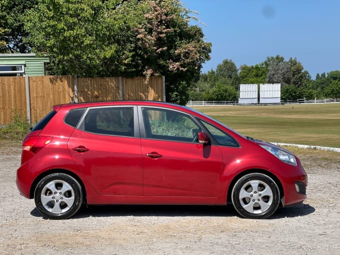 2025 Kia Venga