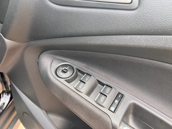 2025 Ford C-max