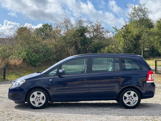 2025 Vauxhall Zafira