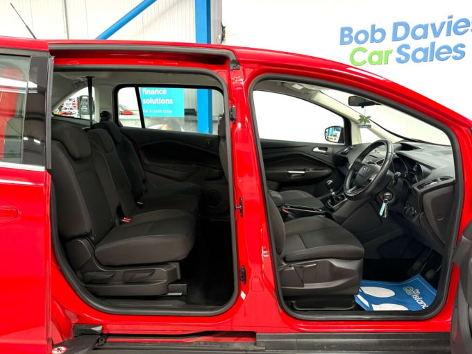 2025 Ford Grand C-max
