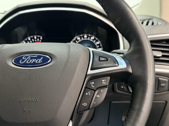 2025 Ford Edge