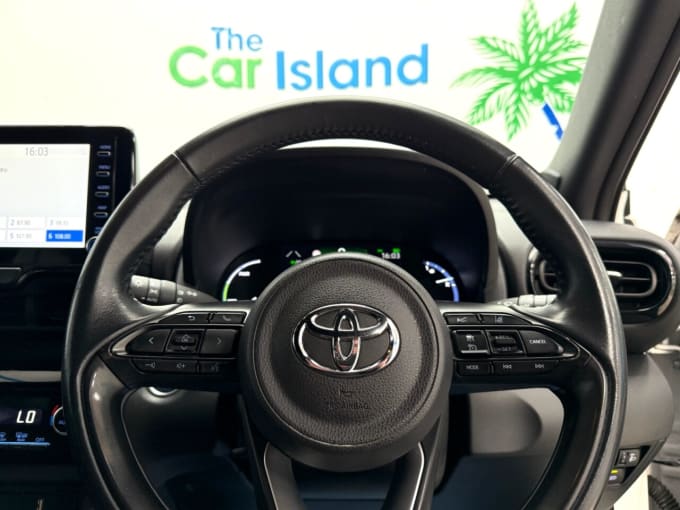 2025 Toyota Yaris Cross