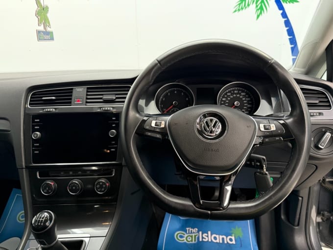 2025 Volkswagen Golf