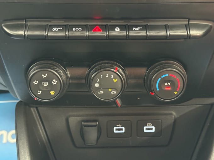 2025 Dacia Duster