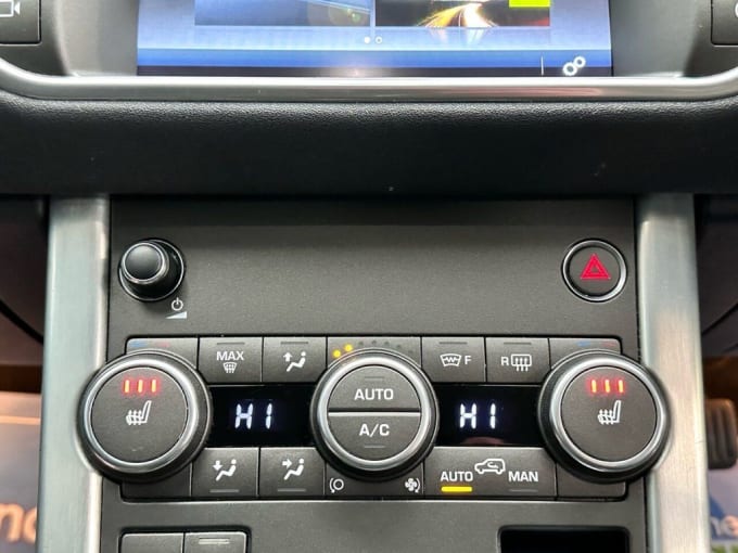 2025 Land Rover Range Rover Evoque