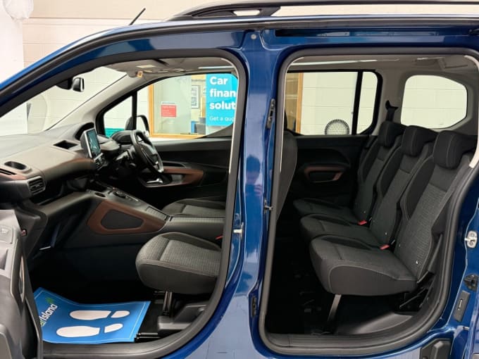 2025 Peugeot Rifter