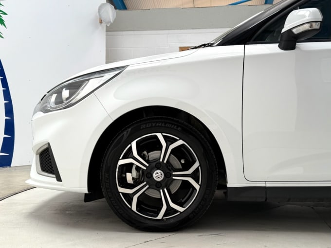 2025 Mg Mg3