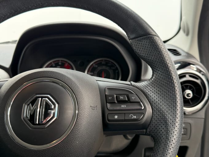 2025 Mg Mg3