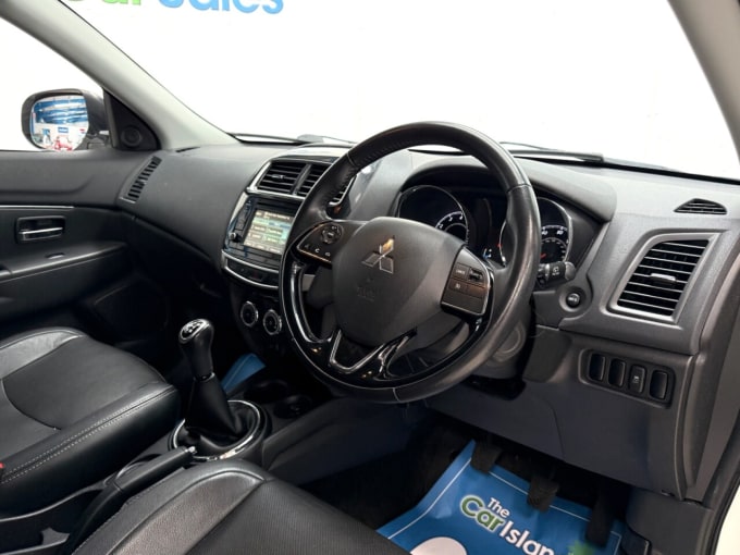 2025 Mitsubishi Asx