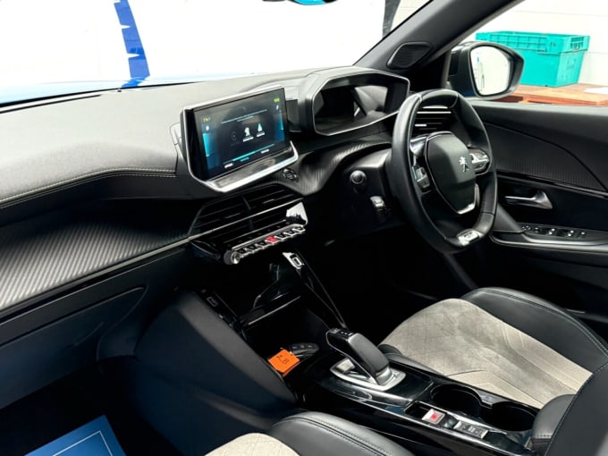 2025 Peugeot E-2008