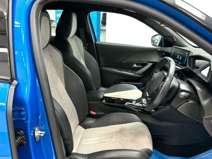 2025 Peugeot E-2008