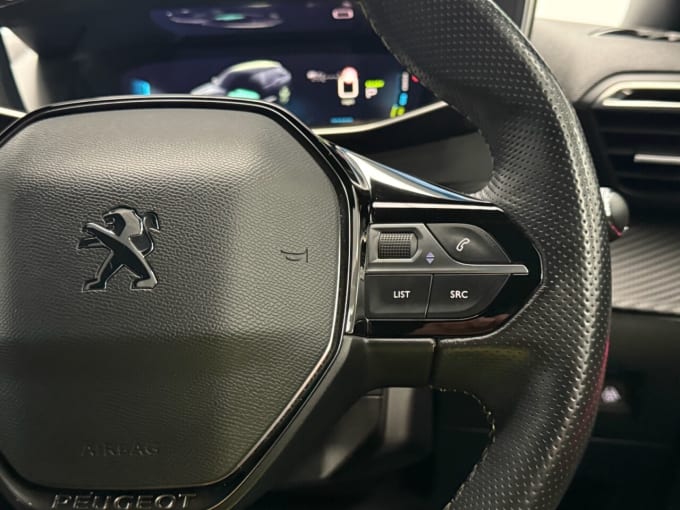 2025 Peugeot E-2008