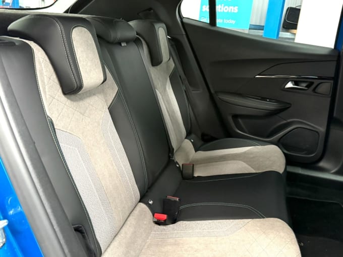 2025 Peugeot E-2008