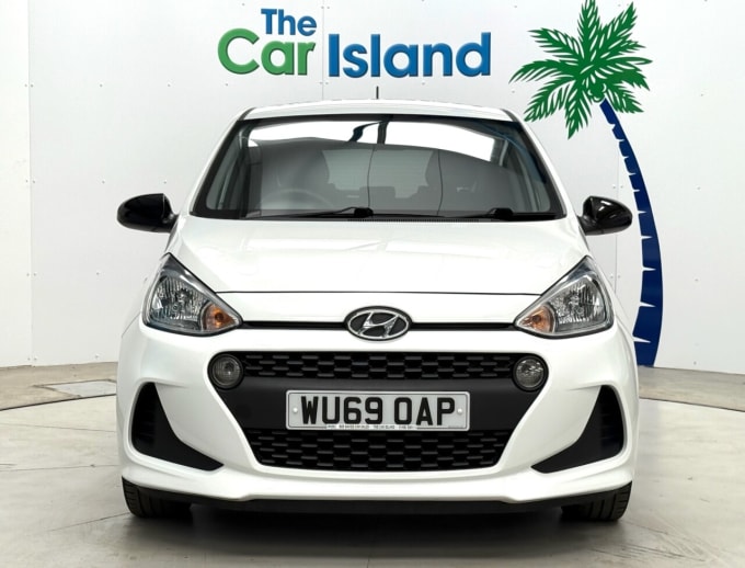 2025 Hyundai I10