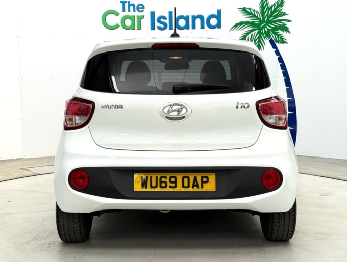 2025 Hyundai I10