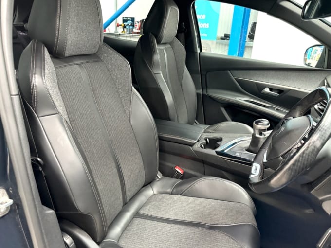 2025 Peugeot 3008
