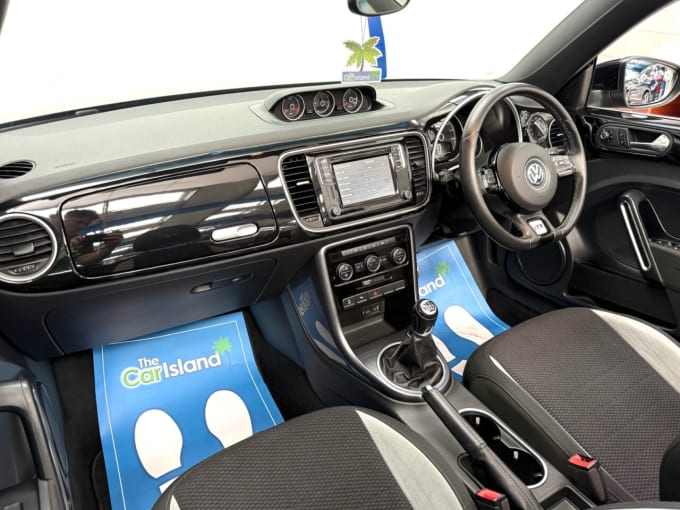 2025 Volkswagen Beetle