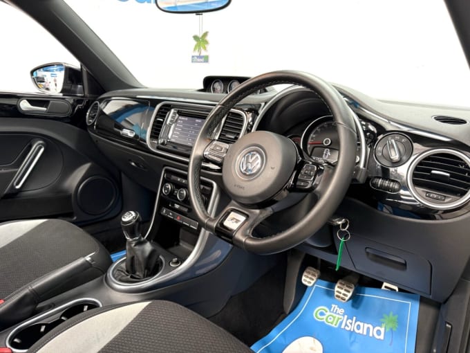 2025 Volkswagen Beetle