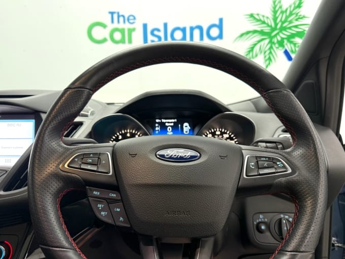 2025 Ford Kuga