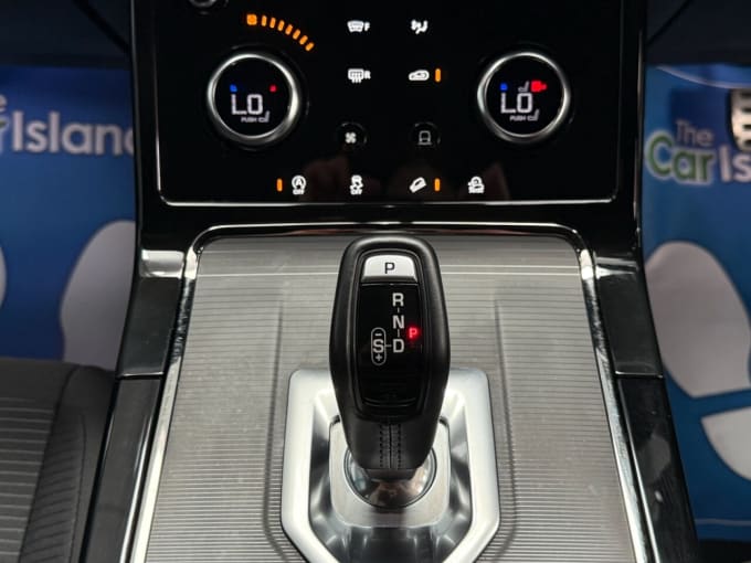 2025 Land Rover Range Rover Evoque