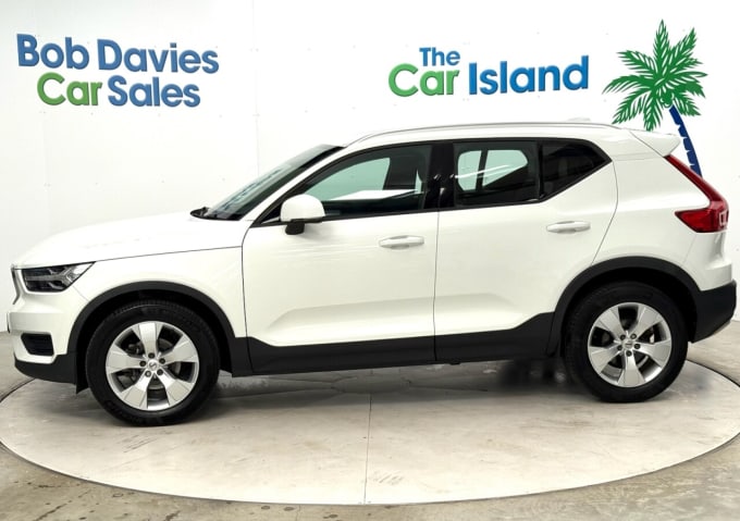 2025 Volvo Xc40