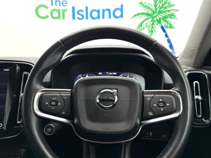 2025 Volvo Xc40