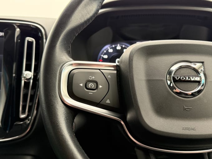 2025 Volvo Xc40