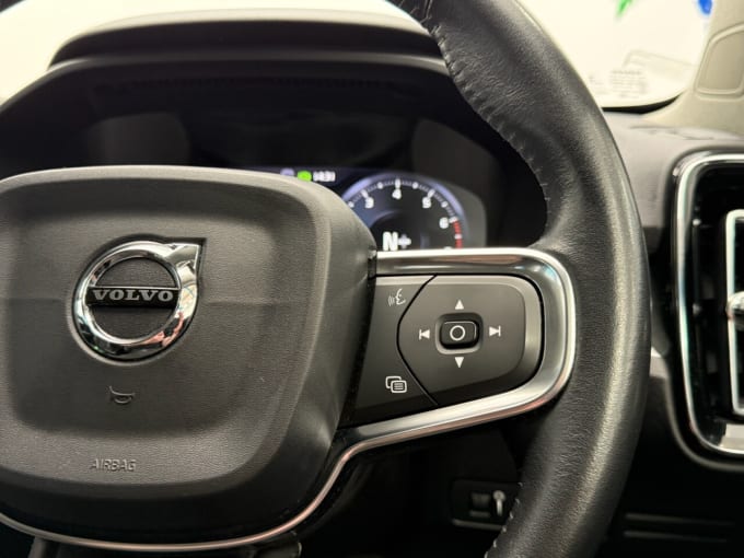 2025 Volvo Xc40